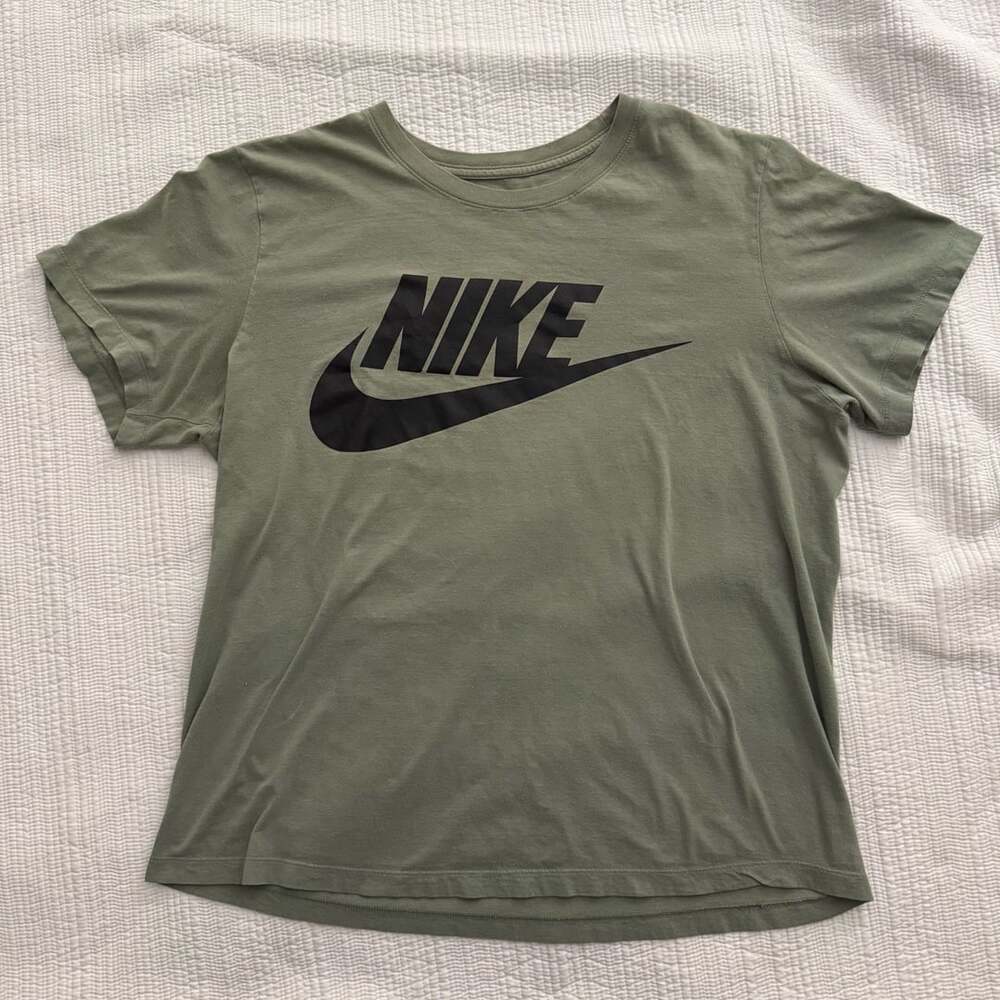 Nike Futura Icon Tee Size XL Olive Green Cotton